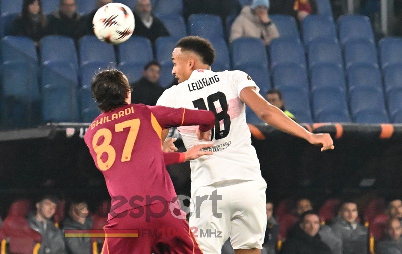 Roma table offer to Stuttgart for Leweling