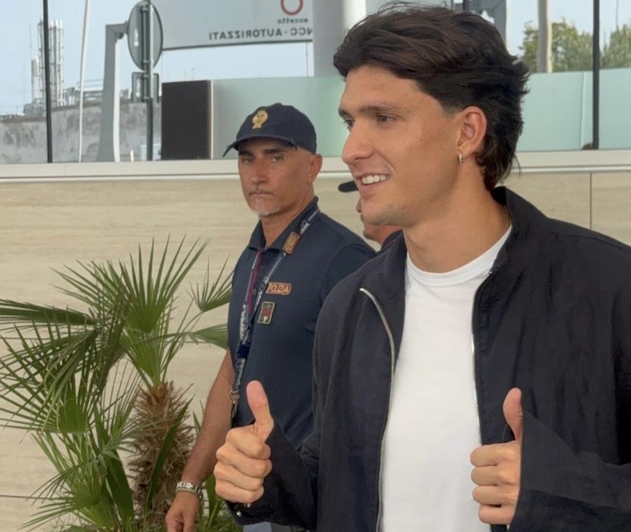 Roma sign Balerdi from Marseille on loan with option to buy