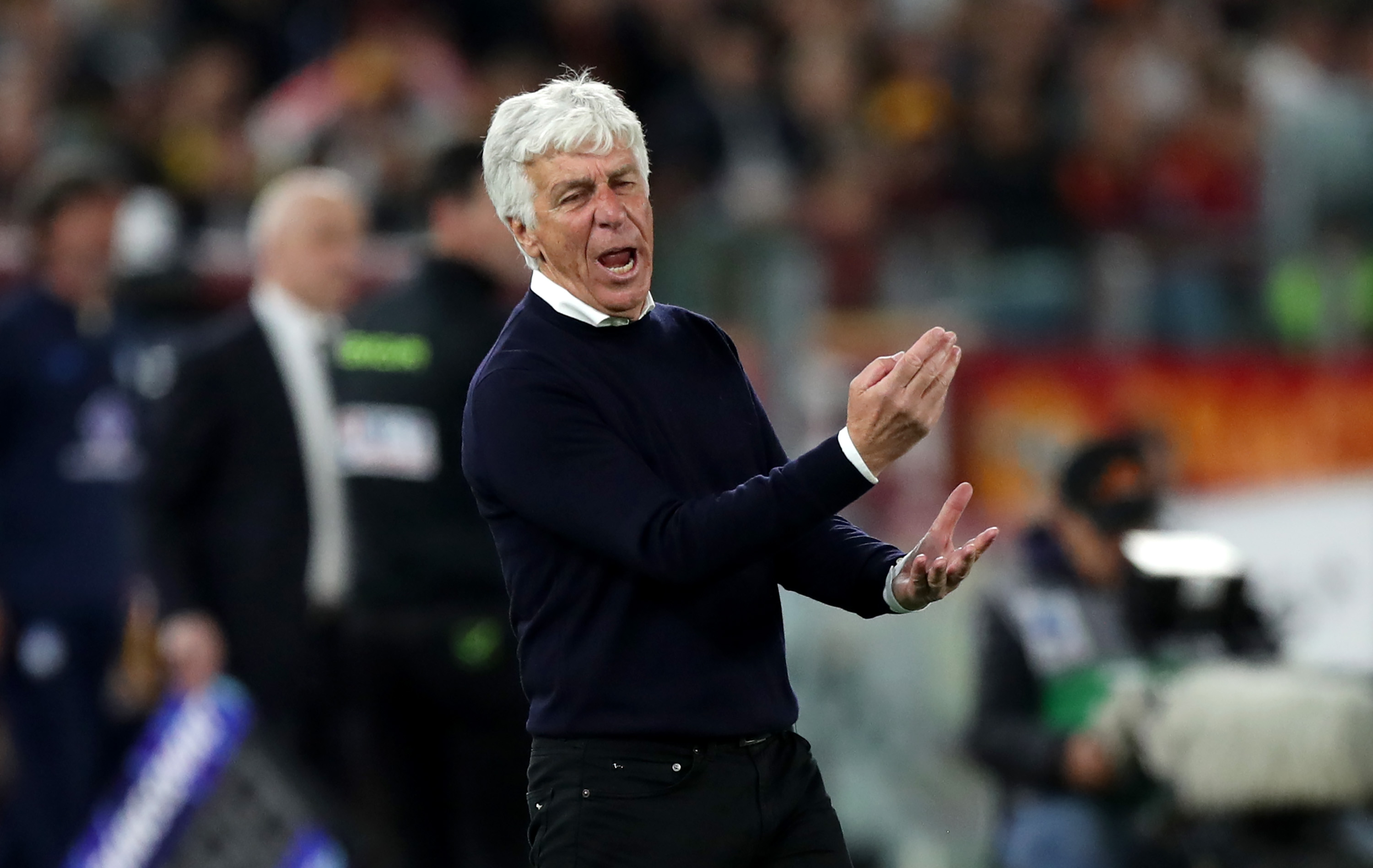 Roma Owners Seeking Internal Reconciliation Amid Staff Tensions