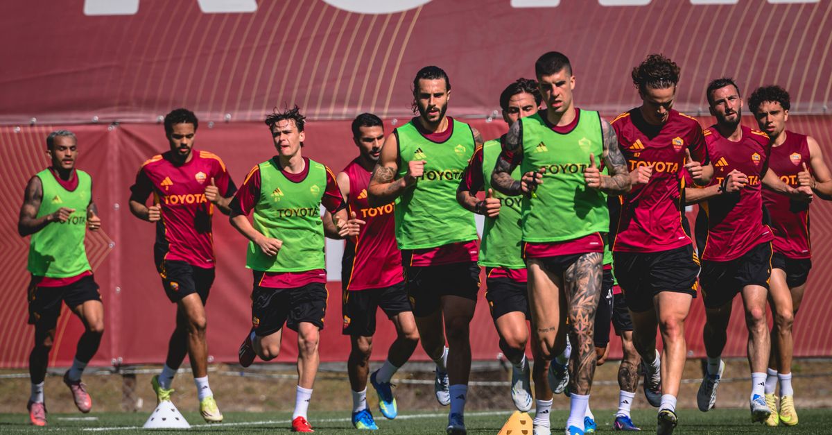 Roma Resume Training Five Days Before Fiorentina Match