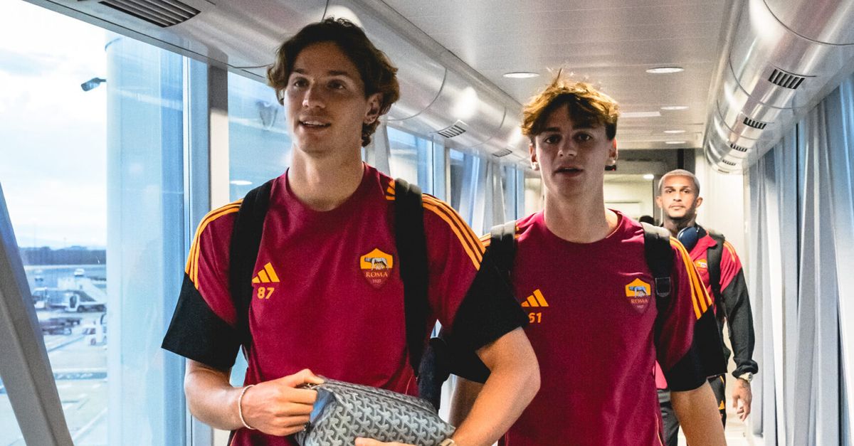Roma Players Featured as Stewards in Wizz Air Partnership Campaign