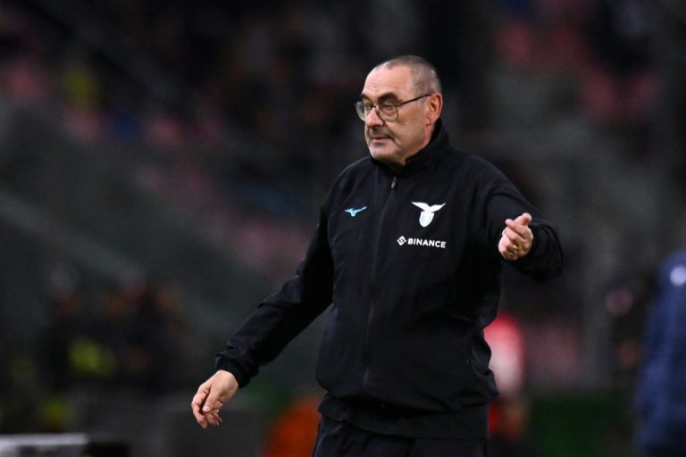 Lazio coach mocked by Roma fans over kick-off time dispute