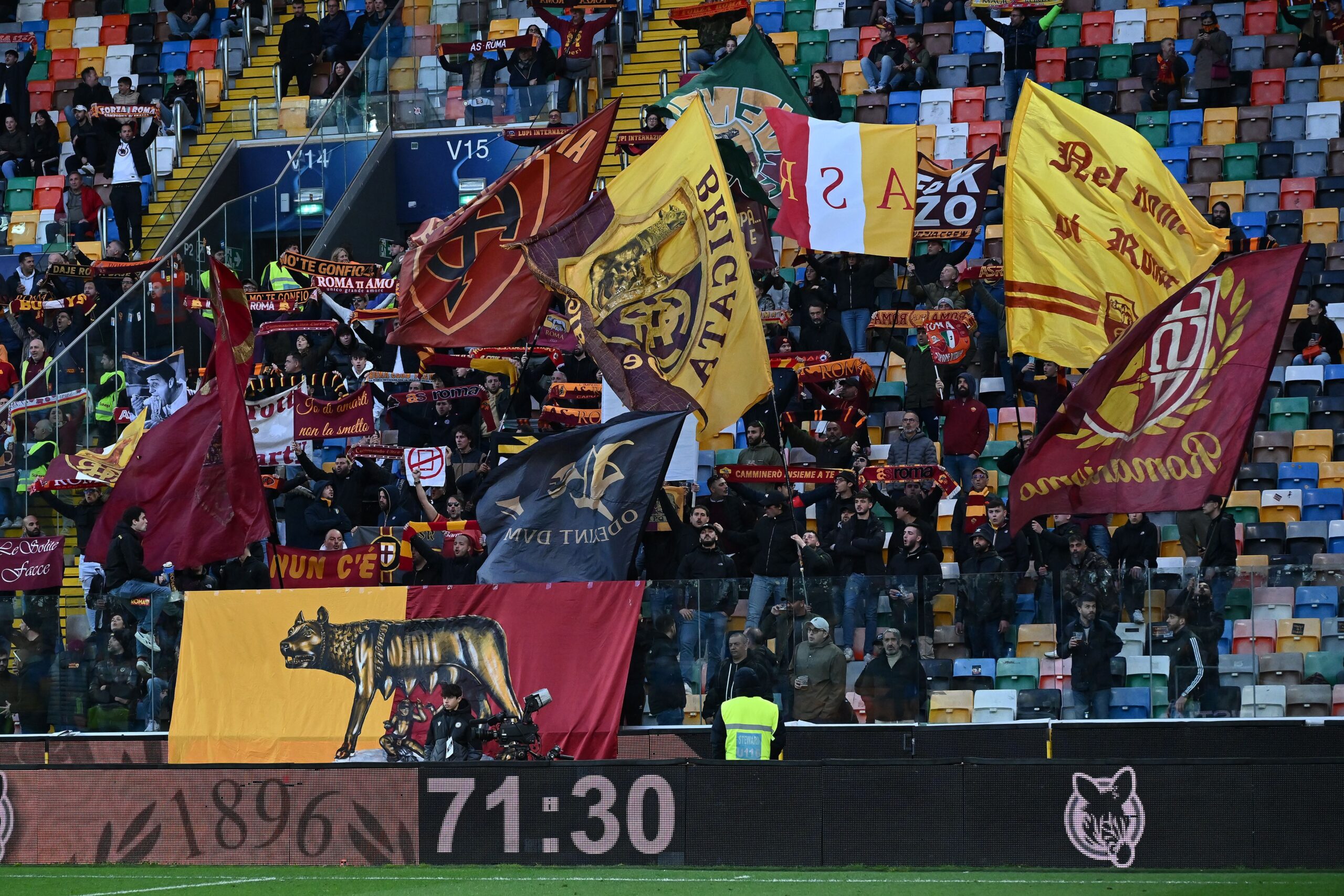 Roma fans sell out away end for Udinese clash at Dacia Arena