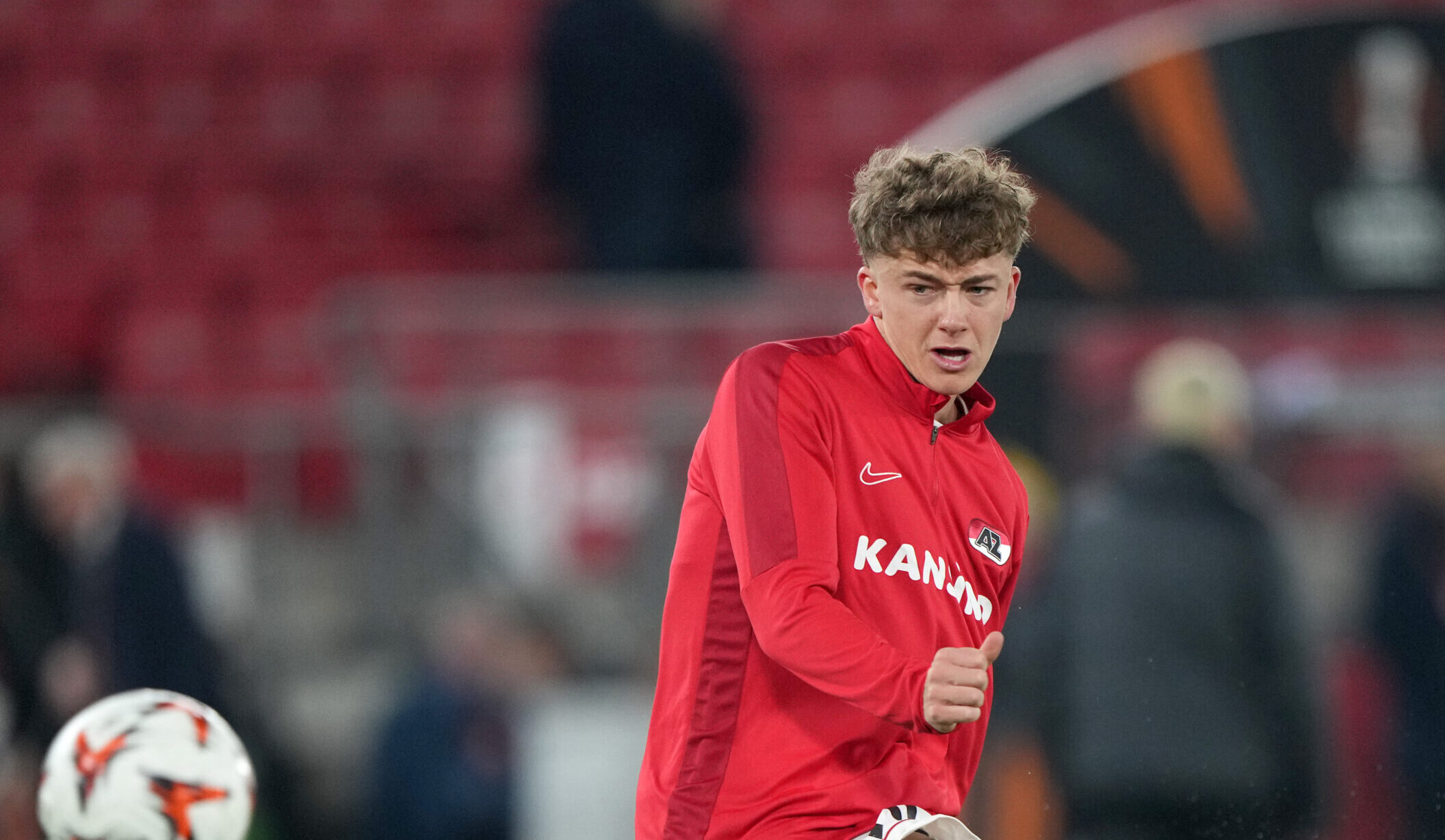Mijnans back in focus: Roma, Bologna and Milan battle for AZ midfielder