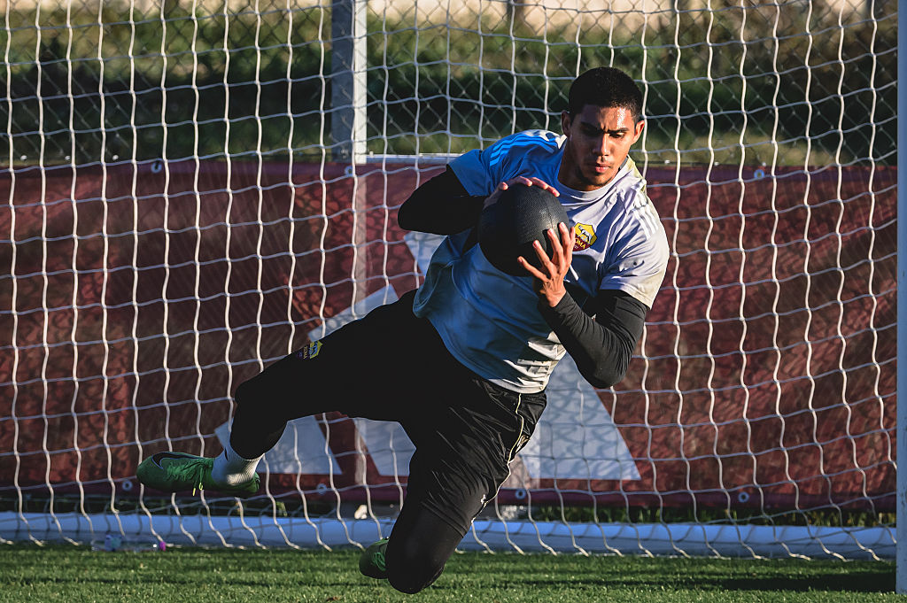 Vasquez reintegrated into Roma squad as Gollini's understudy