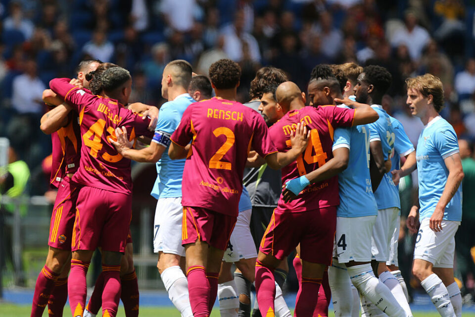 Wesley sent off in Roma-Lazio derby brawl; will miss Verona finale