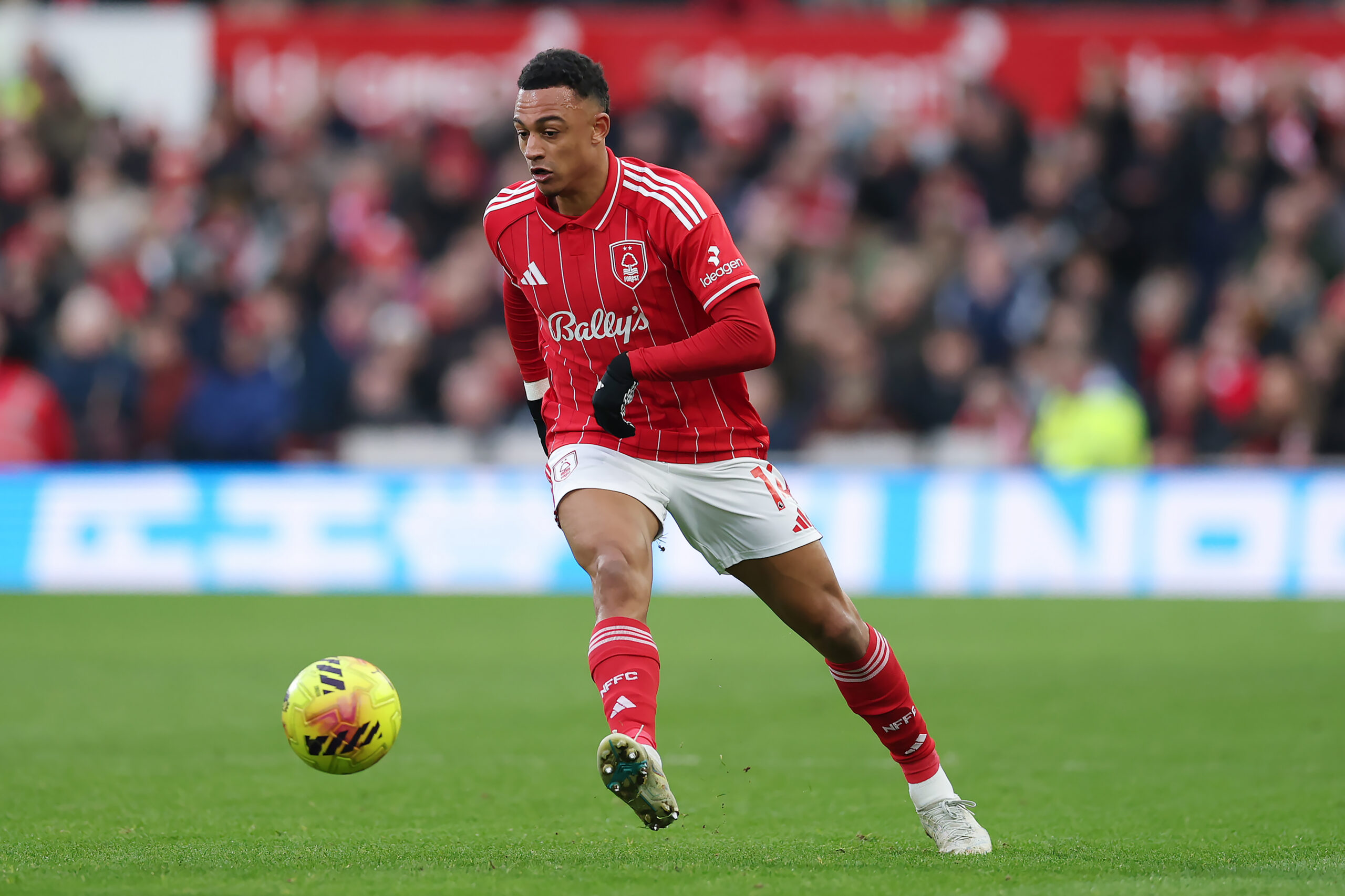 Roma turns the page on Greenwood, targets Ndoye