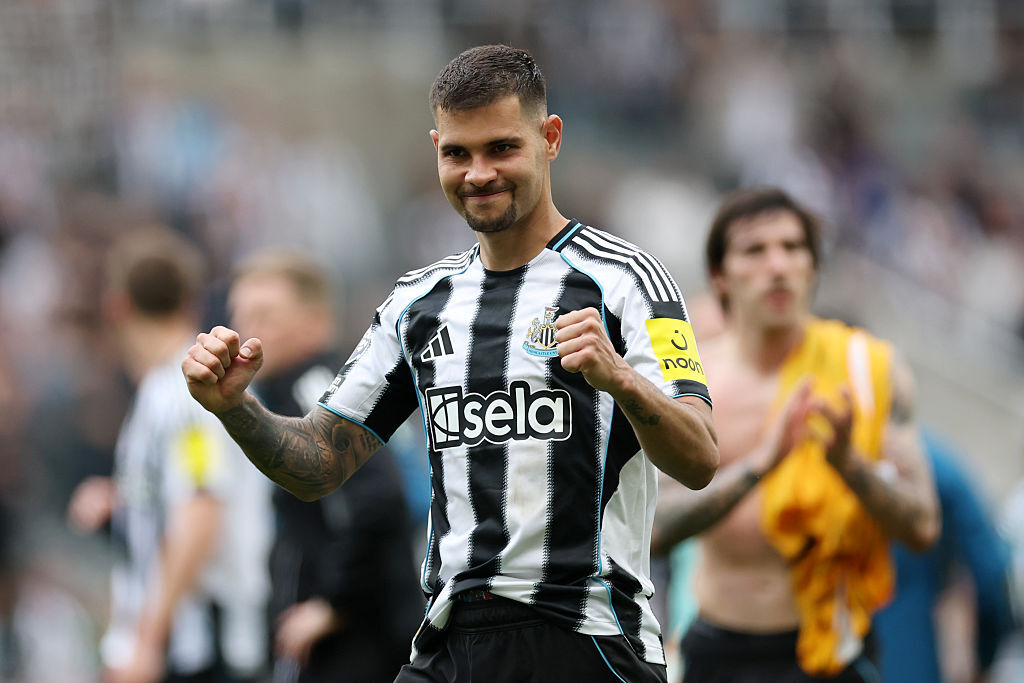 Arsenal shifts midfield target away from Koné, bids for Guimaraes