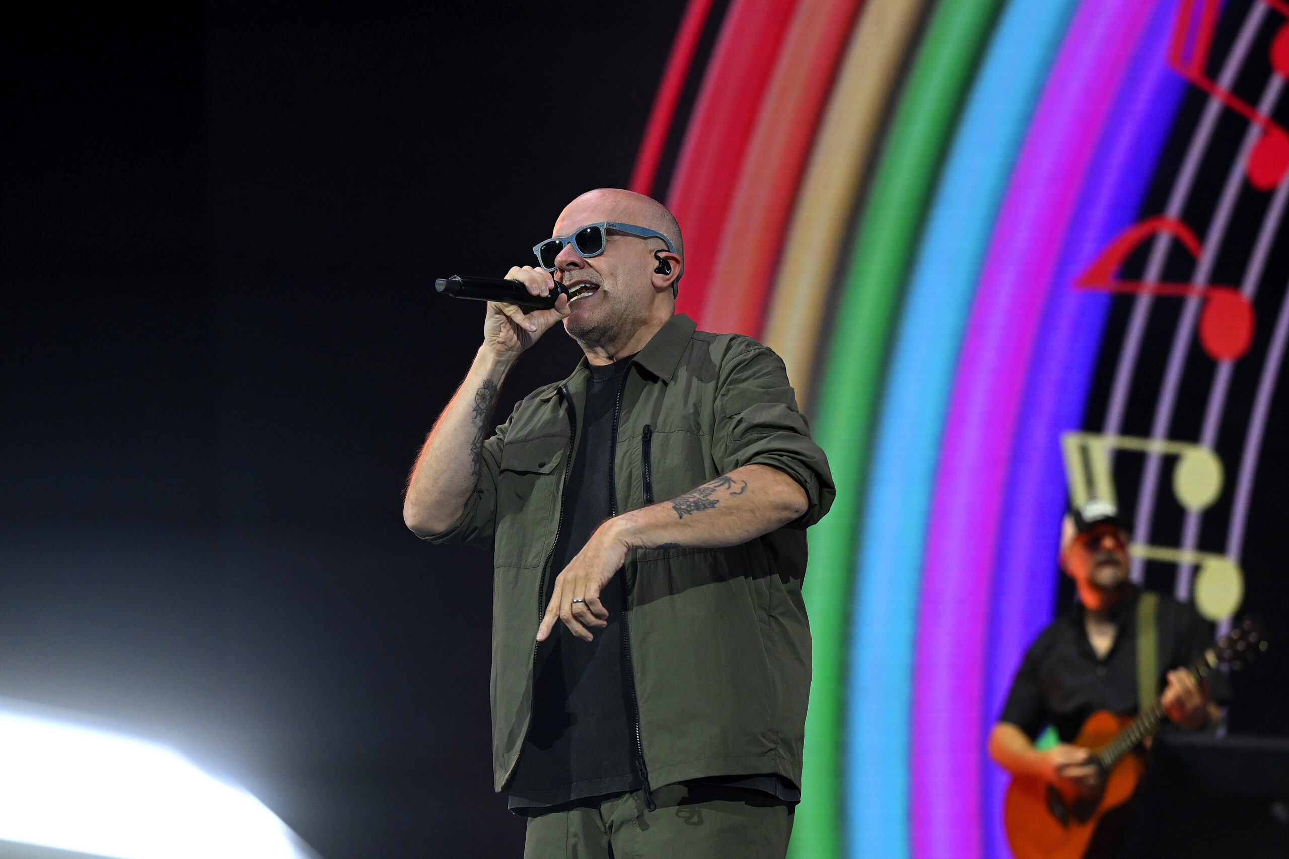 Max Pezzali Concert Pays Tribute to Totti and Di Bartolomei During 'Gli Anni' Performance