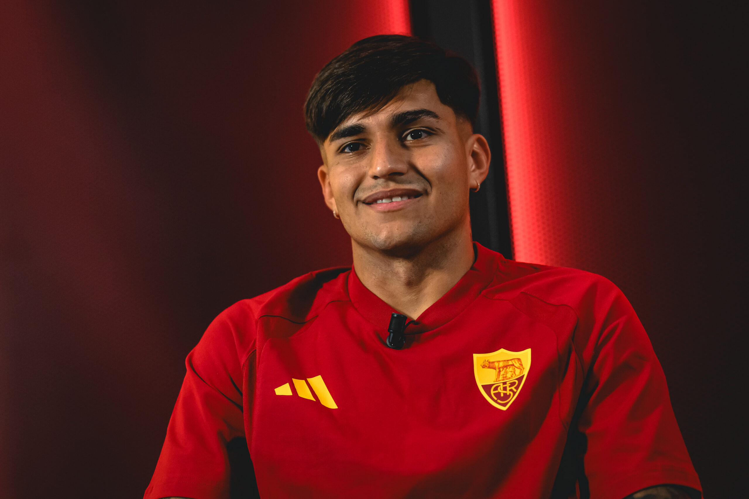 Santiago Castro presented as Roma player, targets derby goals