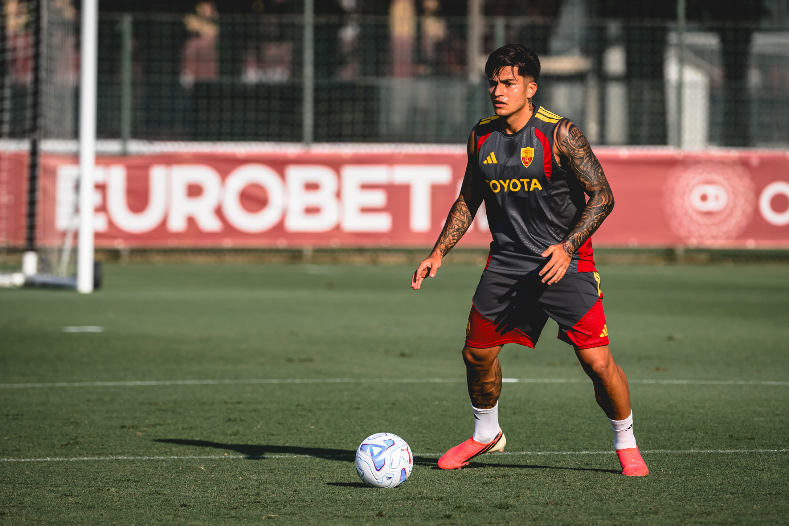 Roma begin Welsh pre-season camp, face Cardiff test tomorrow