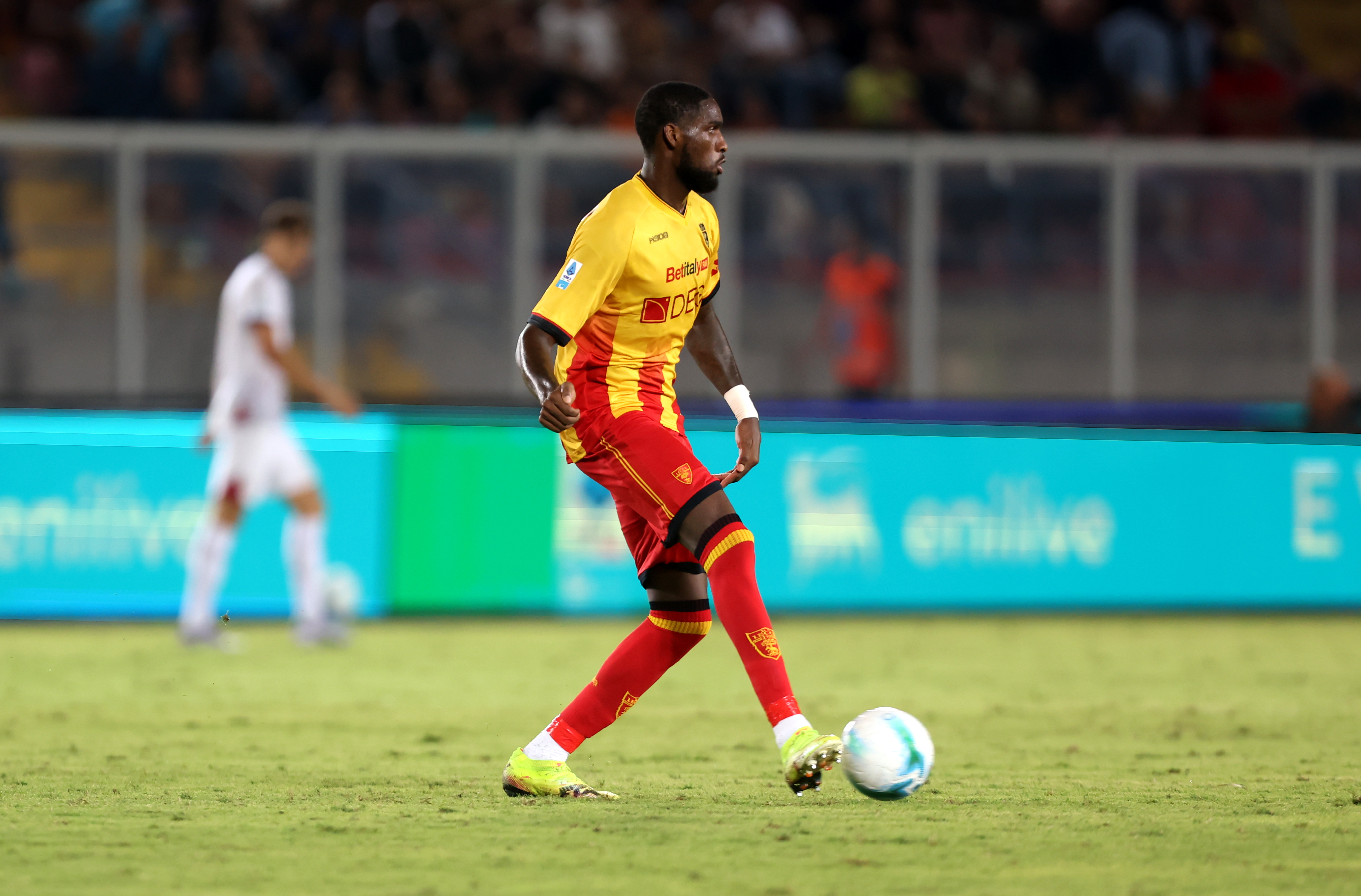 Lecce defender Gaspar warns of Dybala and Malen threat ahead of Roma clash