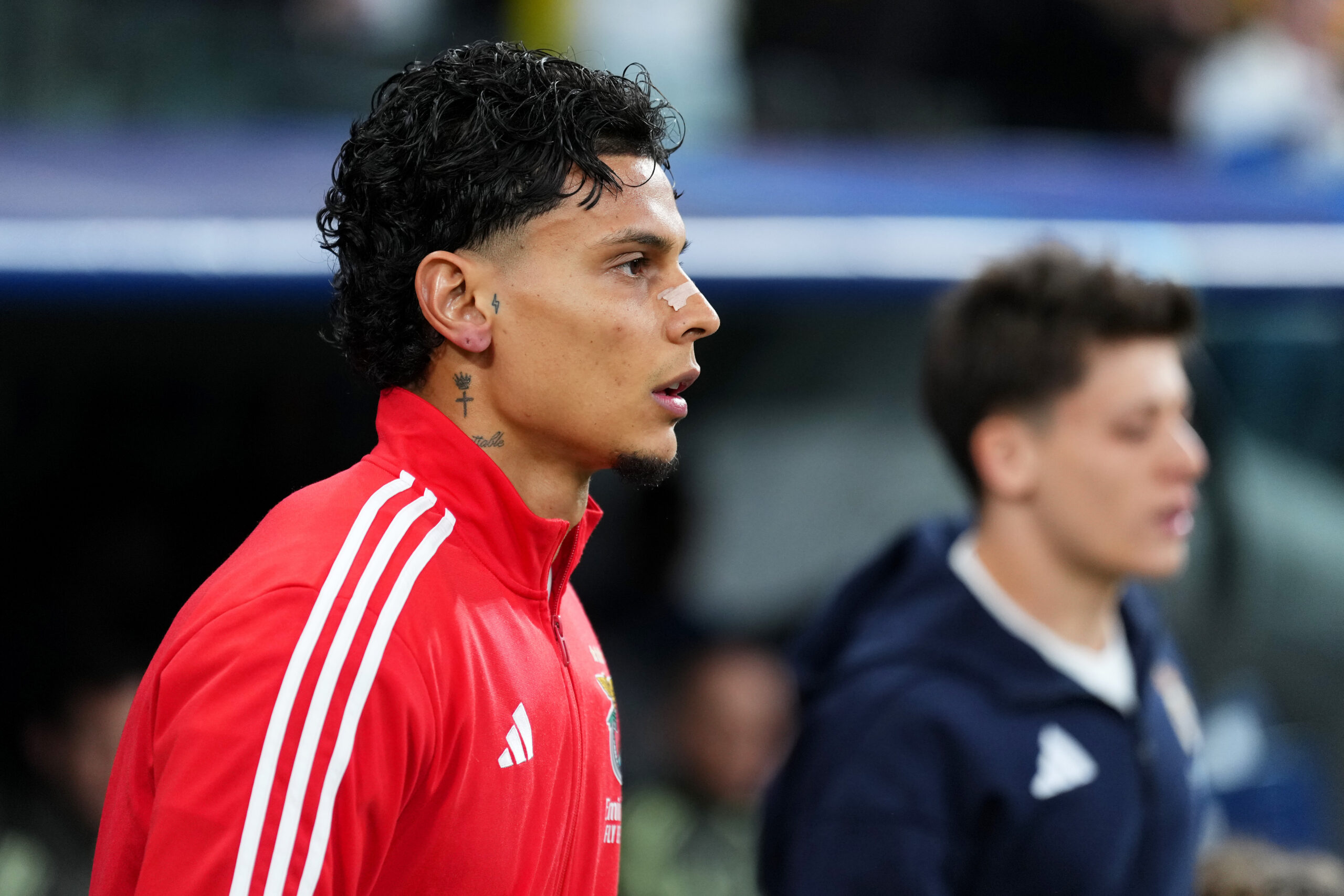 Roma renew pursuit of Rios with official Benfica bid