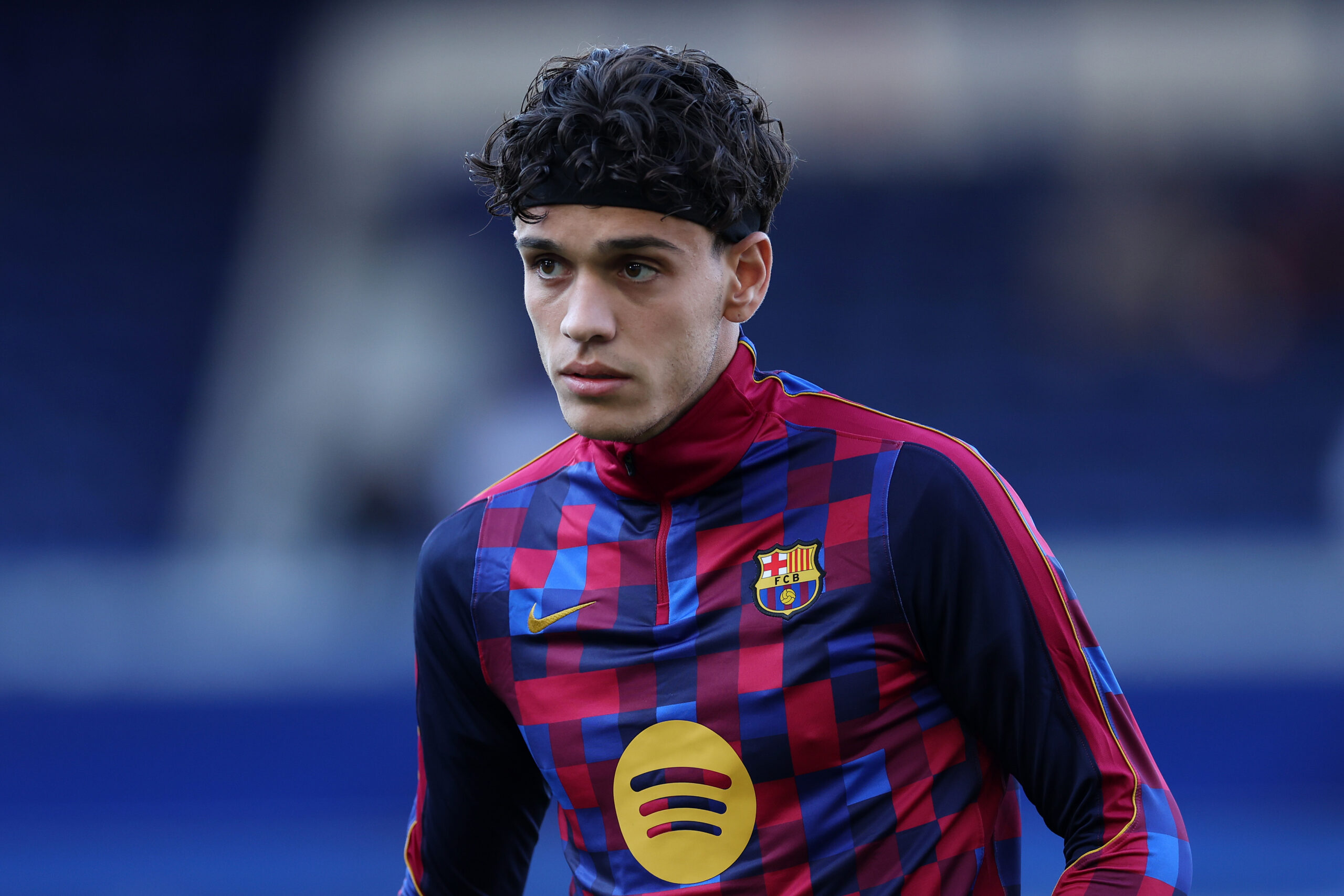 Roma monitor Hector Fort as full-back search continues, but Dortmund remains his priority