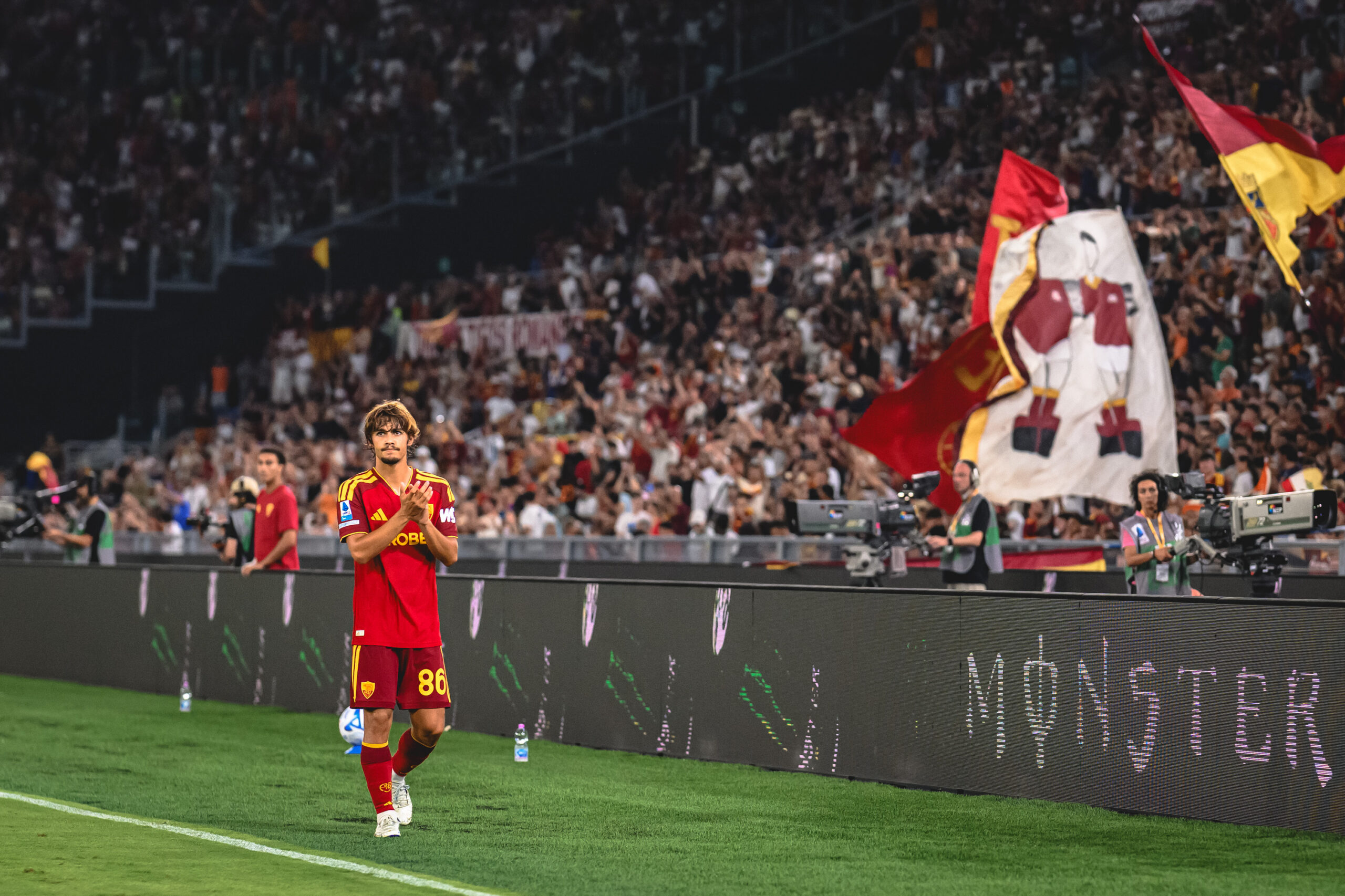 Mora makes Olimpico debut: a near-miss, Gasperini's embrace, and a promising start