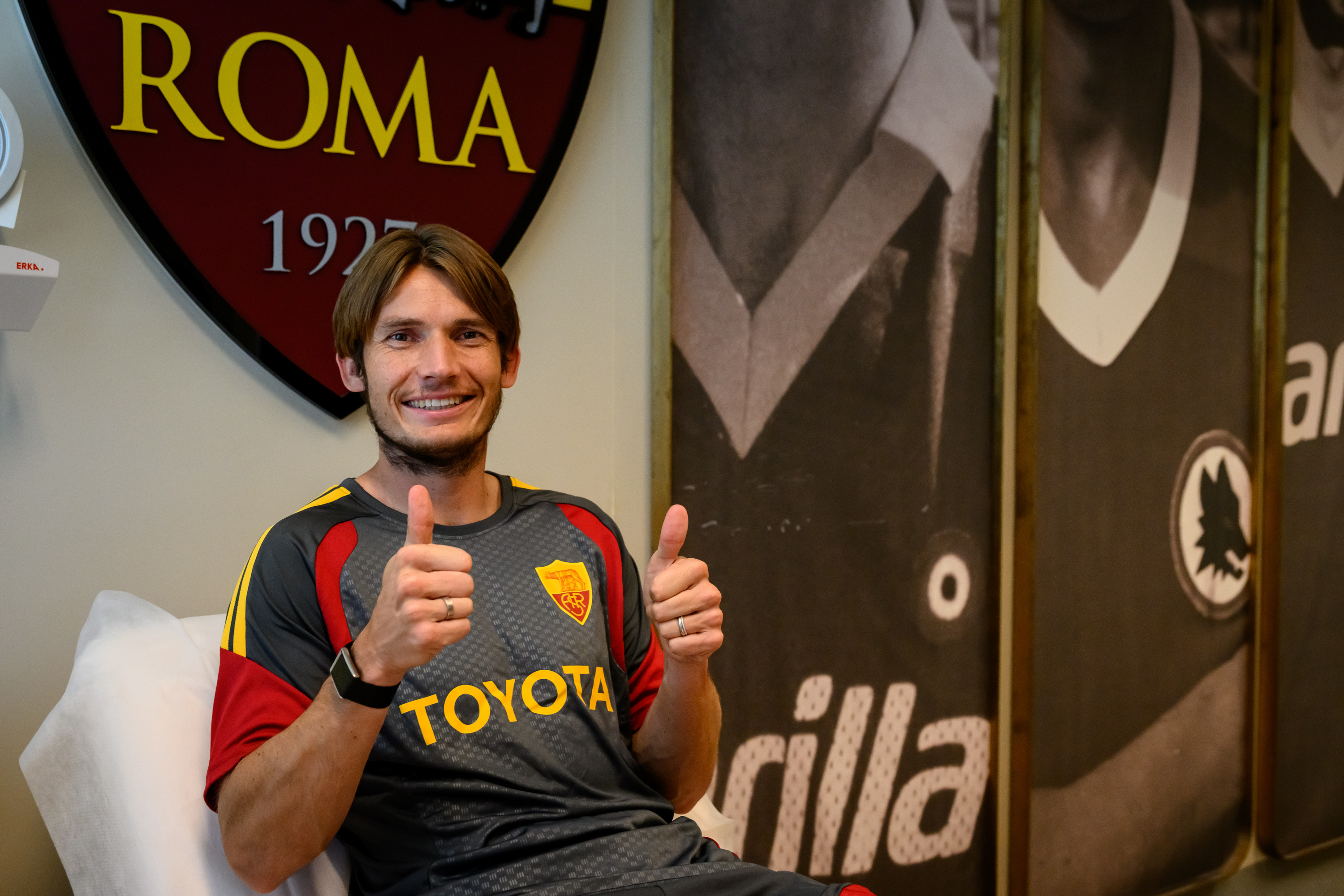 De Roon joins Roma on free transfer with scudetto bonus
