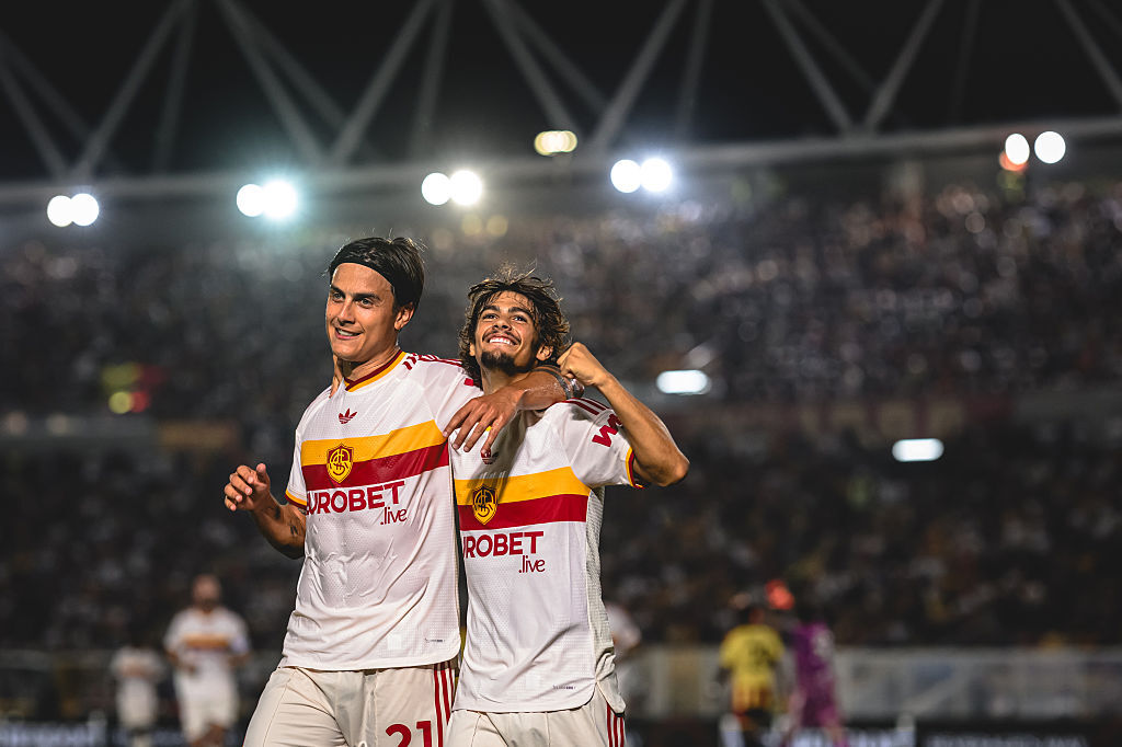 Roma ease past Lecce 4–0 to maintain perfect start; Lulli and Mora handed starts