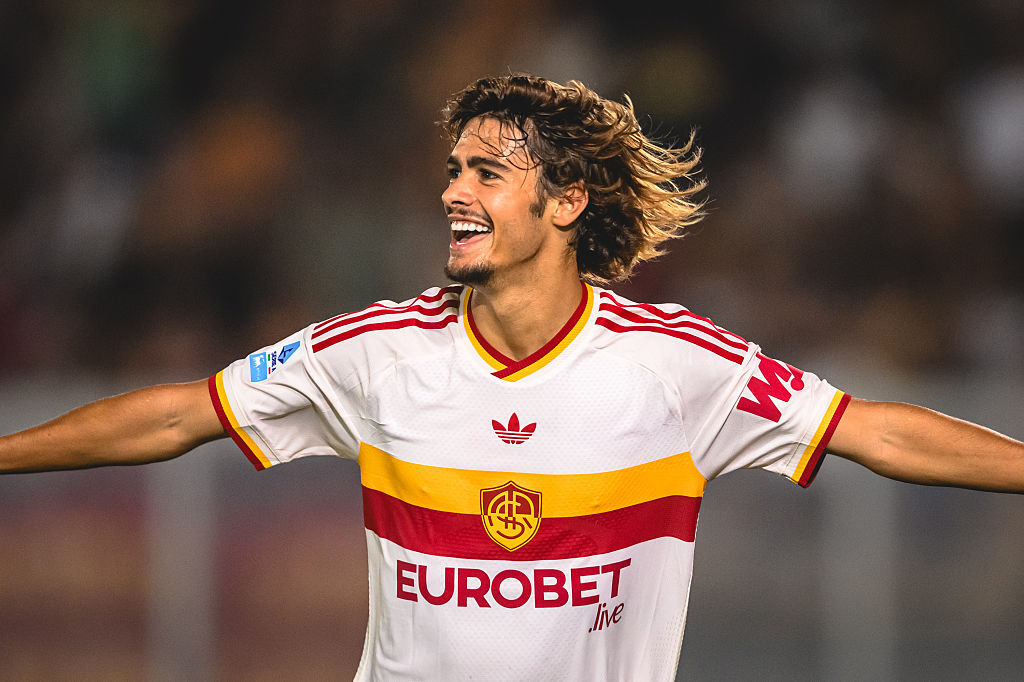 Roma dismantle Lecce 4-0: Malen unstoppable in rout