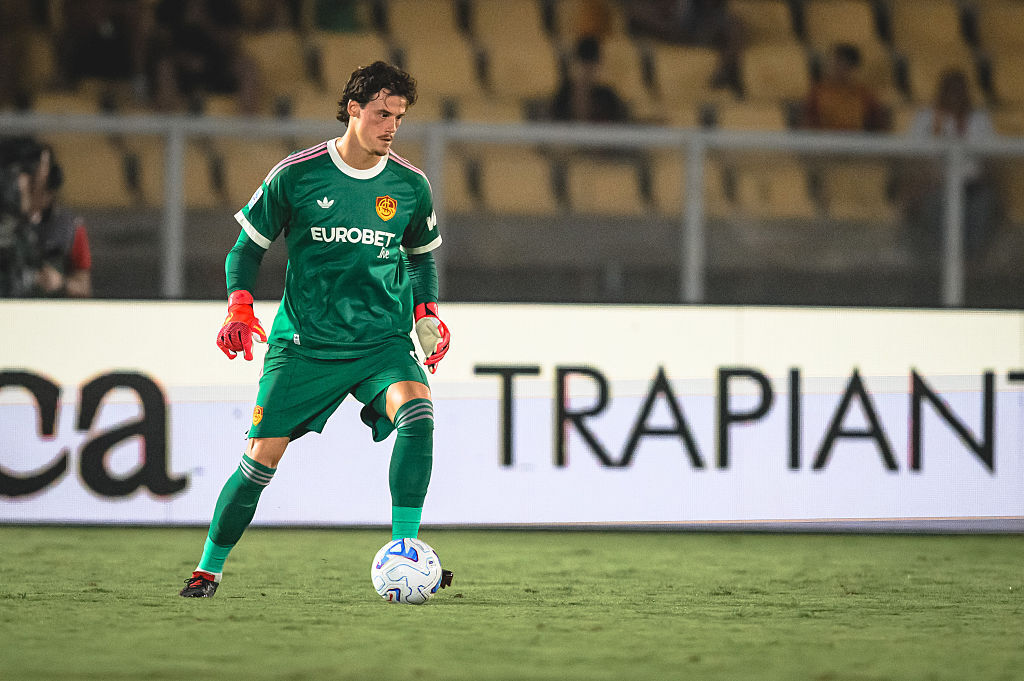 Svilar versus Martínez: Roma's goalkeeper strength against Inter's attacking firepower