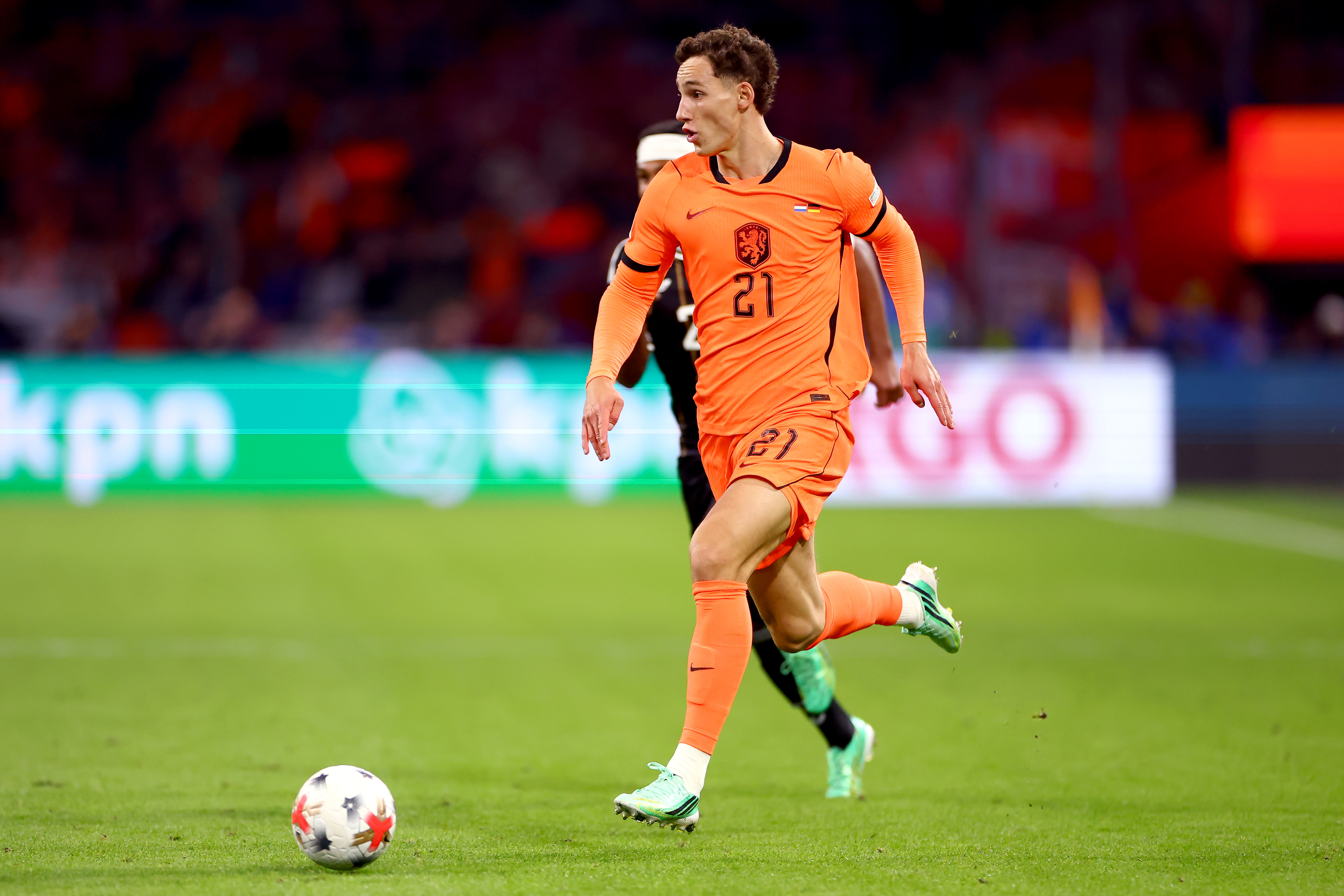 Roma monitoring Van Bommel junior for left-wing role
