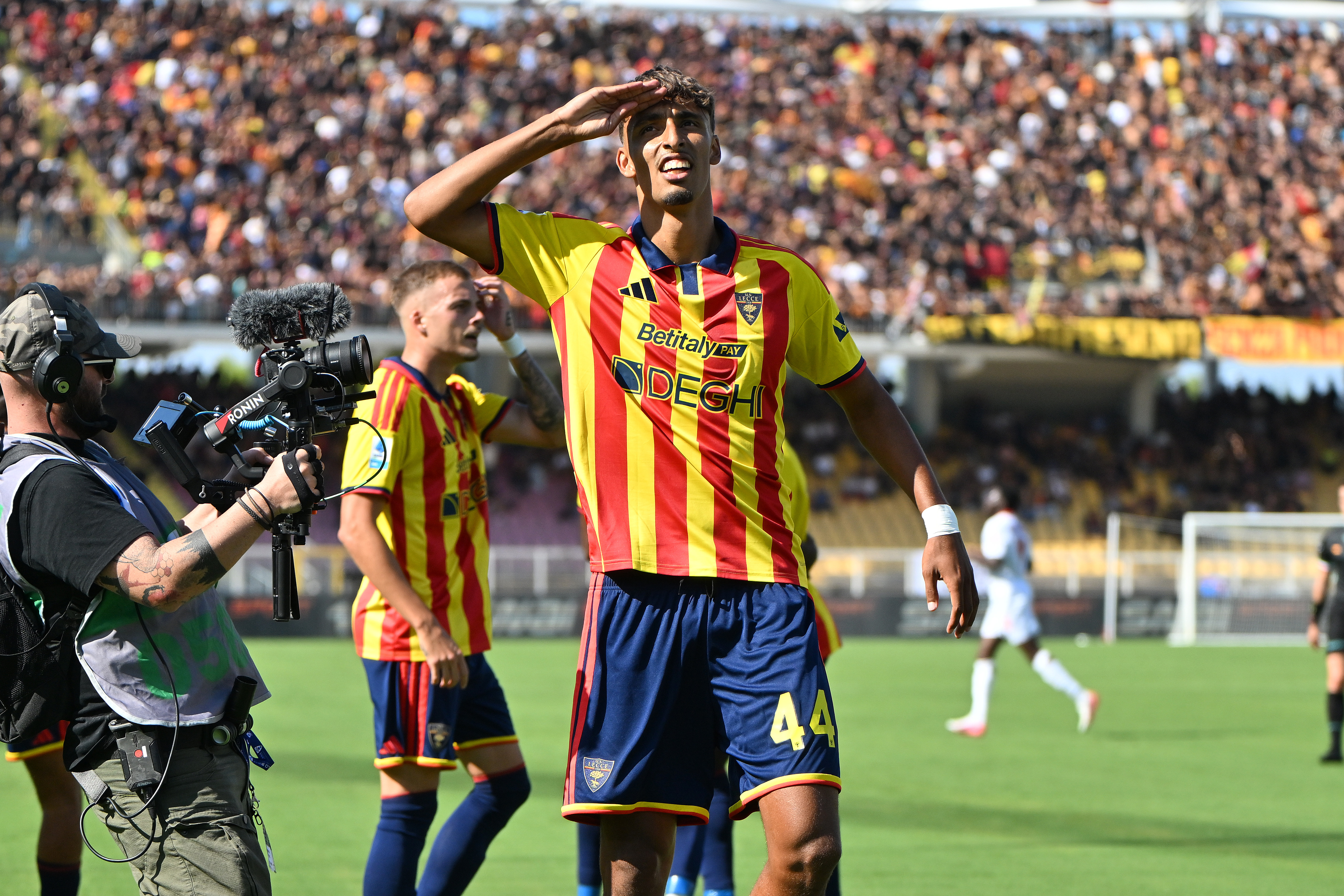 Roma eye Lecce defender Tiago Gabriel, with Lecce reportedly demanding €25-30m