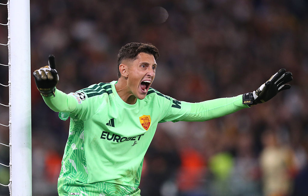 Gollini at the centre of a chaotic night as Napoli and Roma draw 3-3