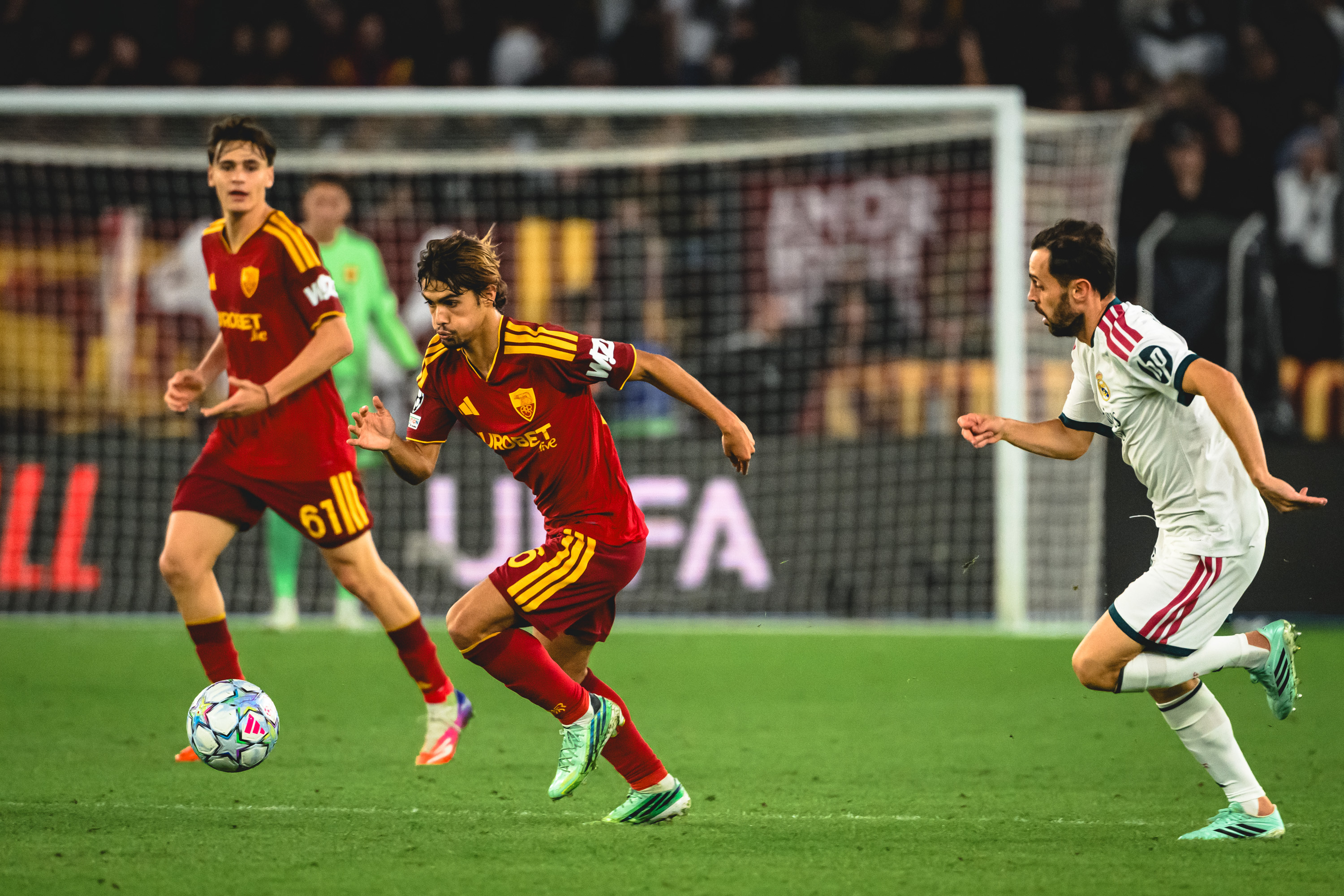 Mora and Castro, aged 20 and 22, seek first Olimpico goals as Roma face Genoa emergency