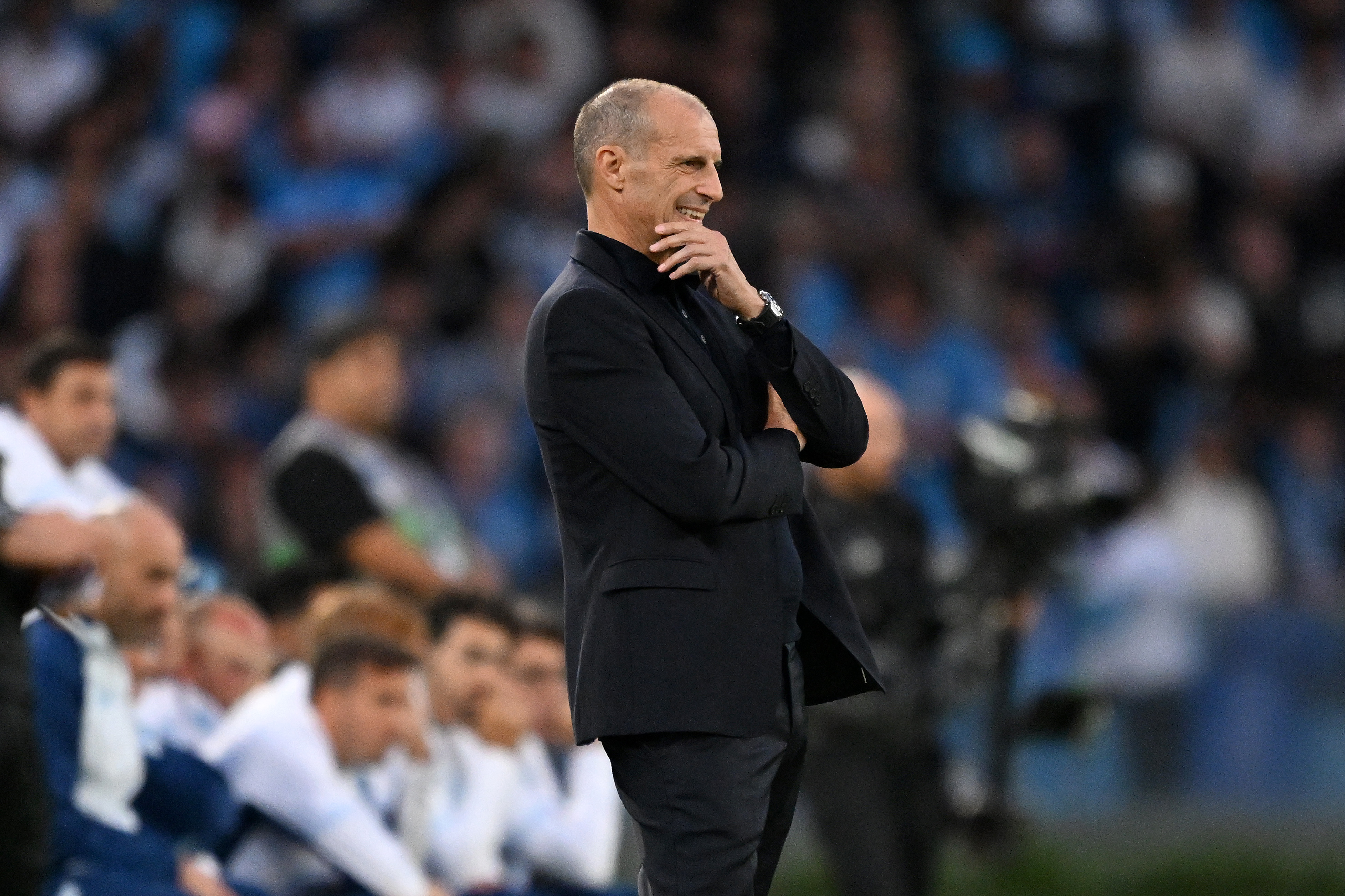 Balerdi header cancelled out by crossbar, Allegri sent off after Napoli-Roma 3-3 draw