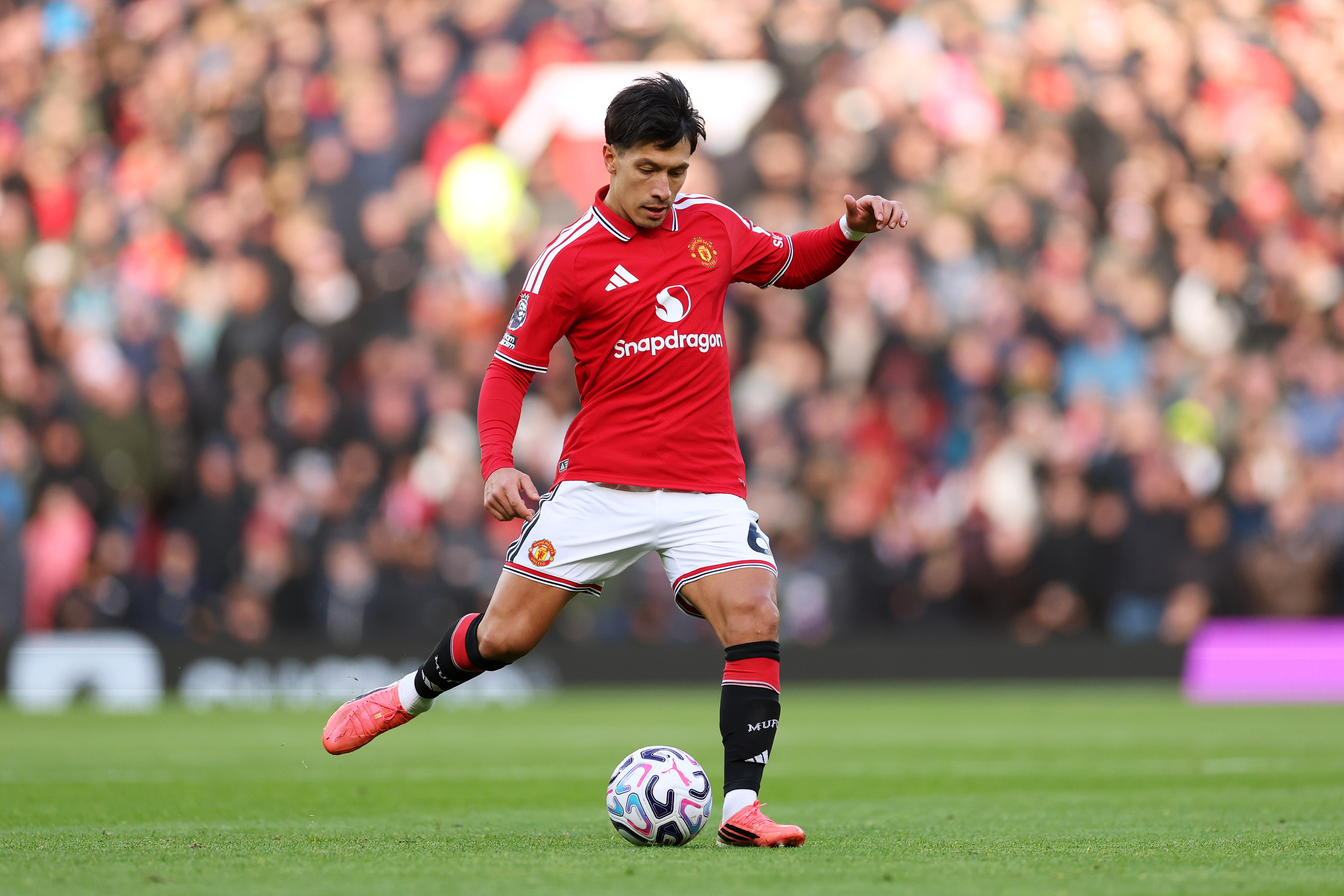 Roma eye Lisandro Martínez as Manchester United defender's contract nears expiry