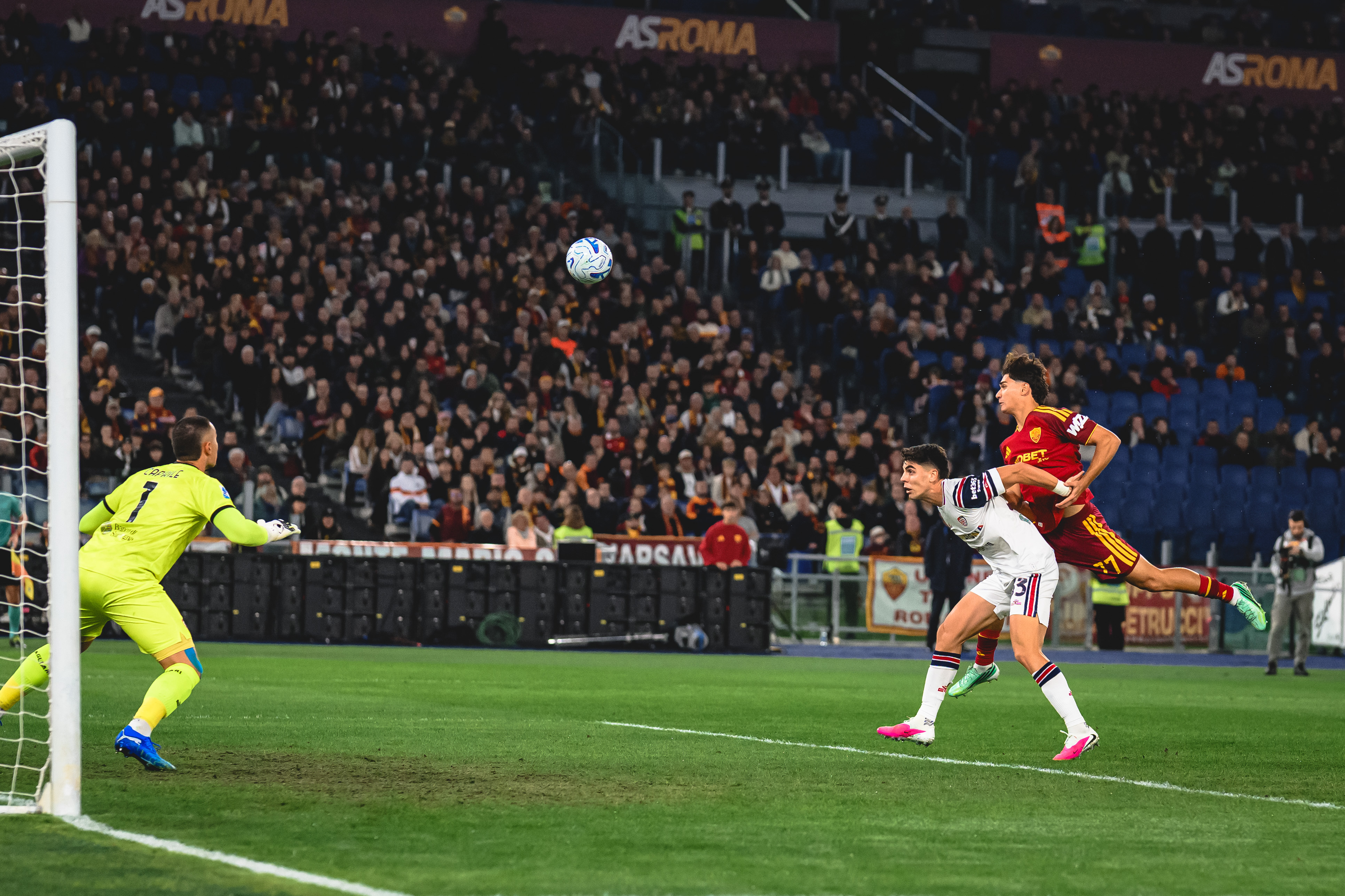 Cronaca Roma-Cagliari ore 20:45 LIVE: chance per Mora. In difesa c'è Balerdi