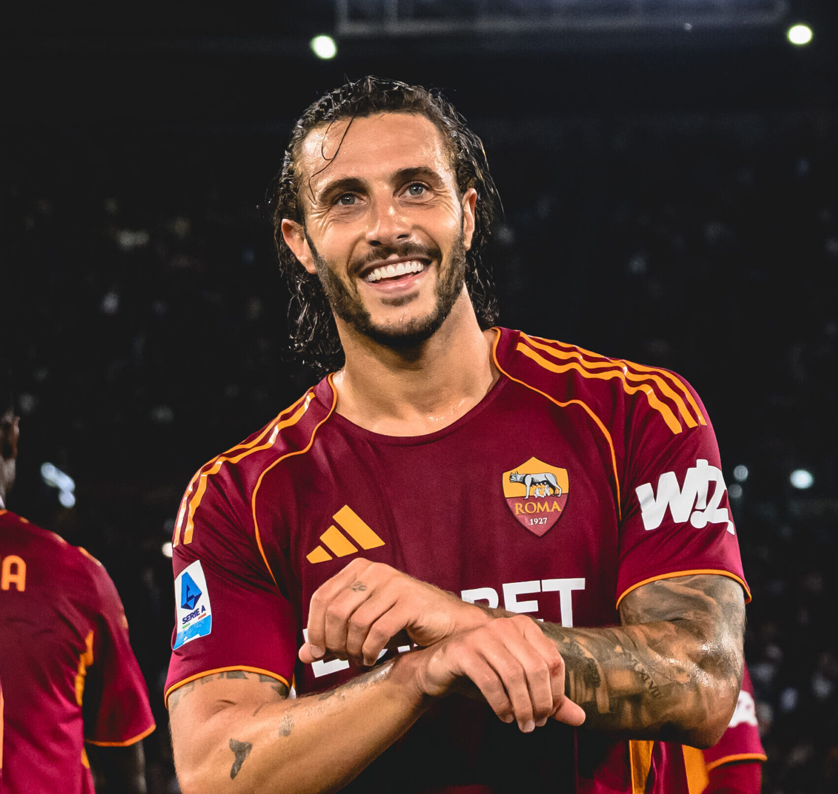 Hermoso extends Roma deal to 2027