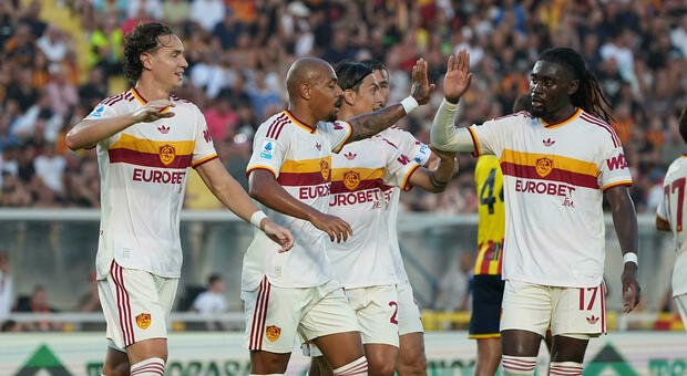 Roma thrash Lecce 4-0 to maintain perfect start; Malen unstoppable with brace
