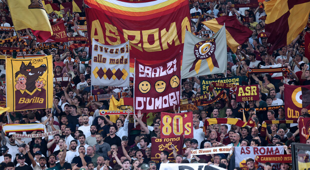 Sixteen Roma fans handed stadium bans following Roman salute incident in Curva Sud