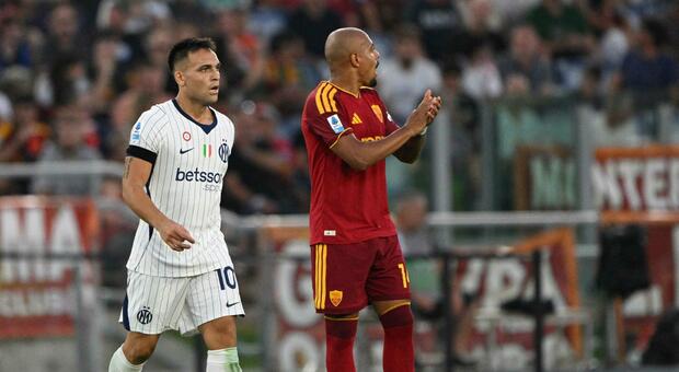 Roma and Inter draw 2–2 after Giallorossi squander two-goal lead