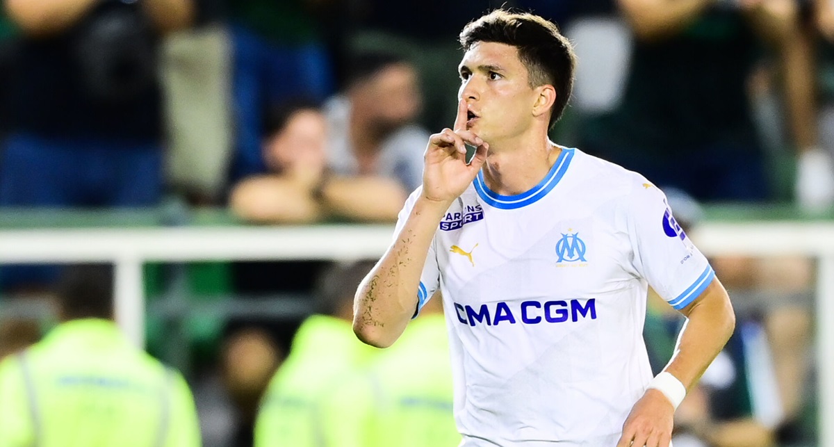 Roma table loan offer for Balerdi to Marseille with conditional obligation