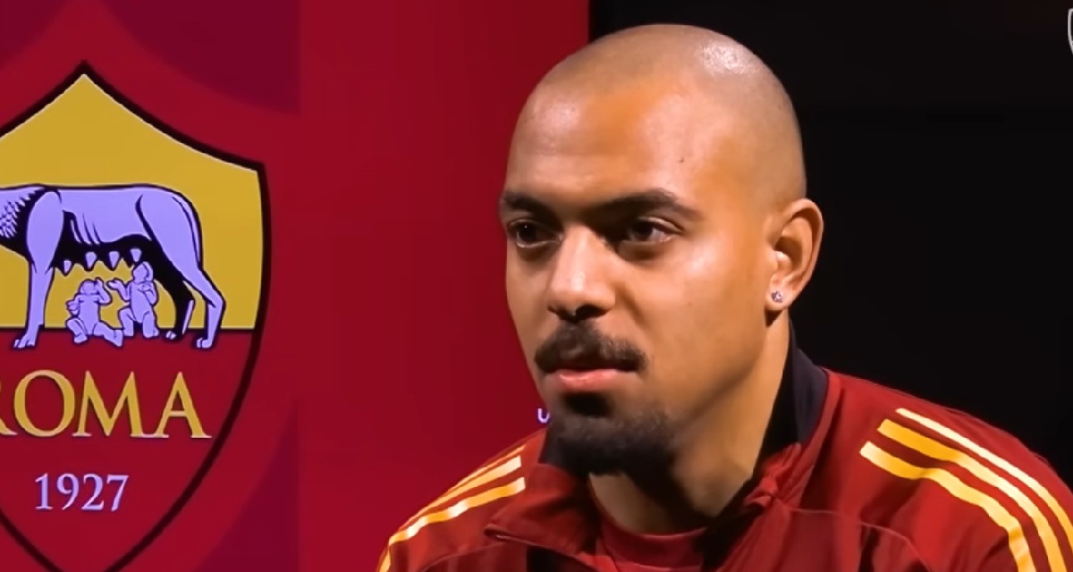 Malen apologises to squad after Como red card, targets Real Madrid redemption