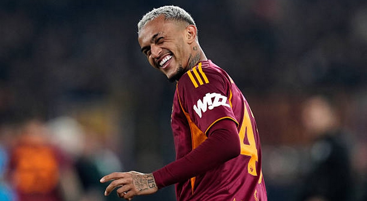 Wesley on tactical flexibility: 'I'd play anywhere to be in the starting XI'