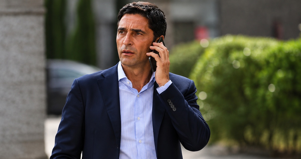 Roma hunting free agents after Sancho ruled out; Leweling-type winger sought
