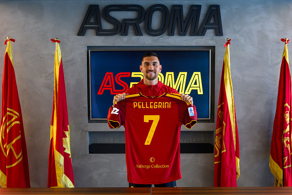 Pellegrini signs one-year extension with Roma