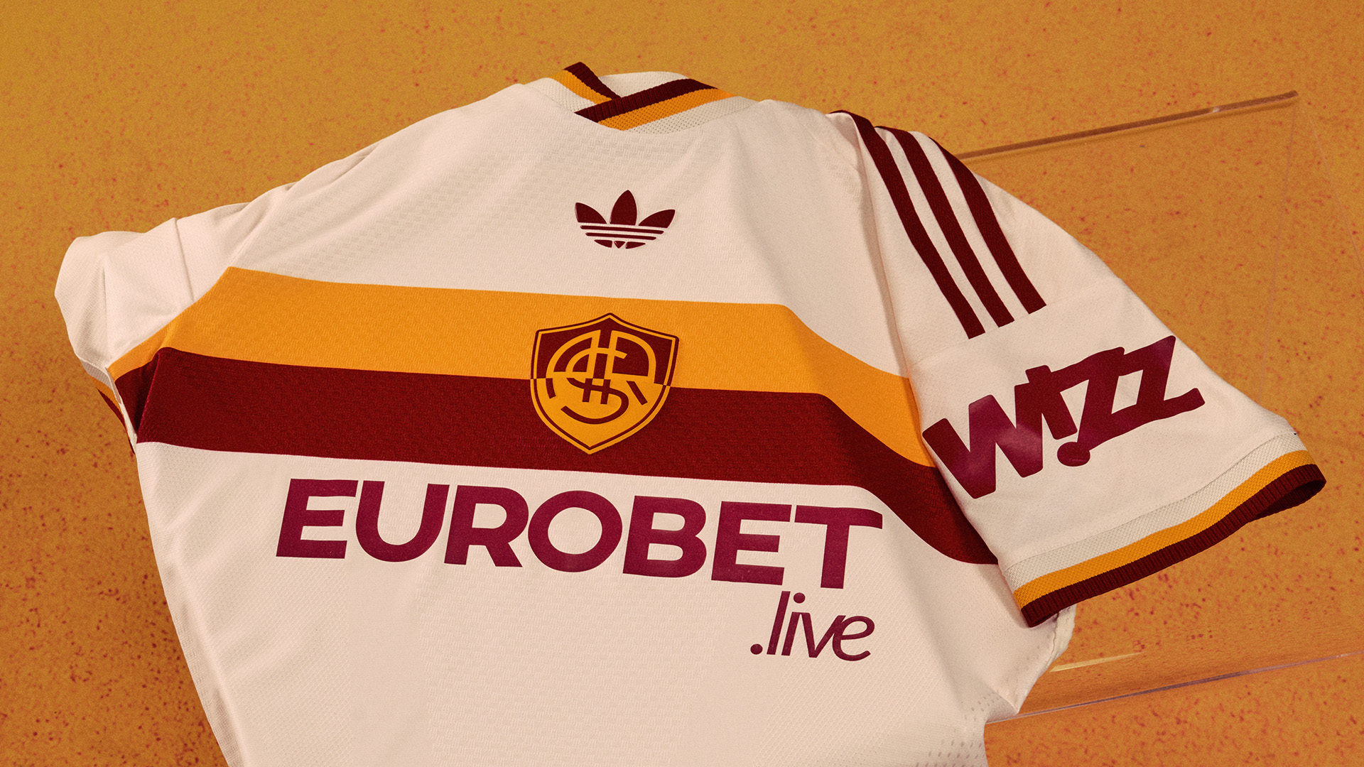 Roma unveil 2026-27 away kit as white returns to celebrate 'Pietas'