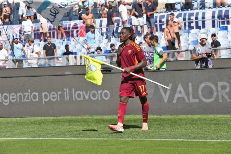 Chelsea eye Koné but need Fernandez exit first