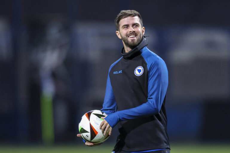 Pjanić backs Dybala to stay and backs Roma in Champions race; Malen tipped to shine in Derby