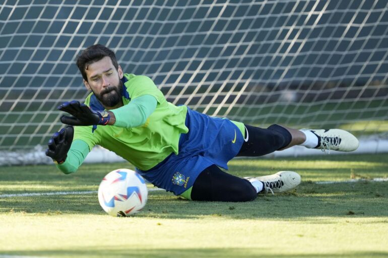 Alisson could return to Italy, with Juventus as likely destination