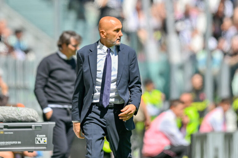 Juventus slip up against Fiorentina as Roma leapfrog rivals in title race