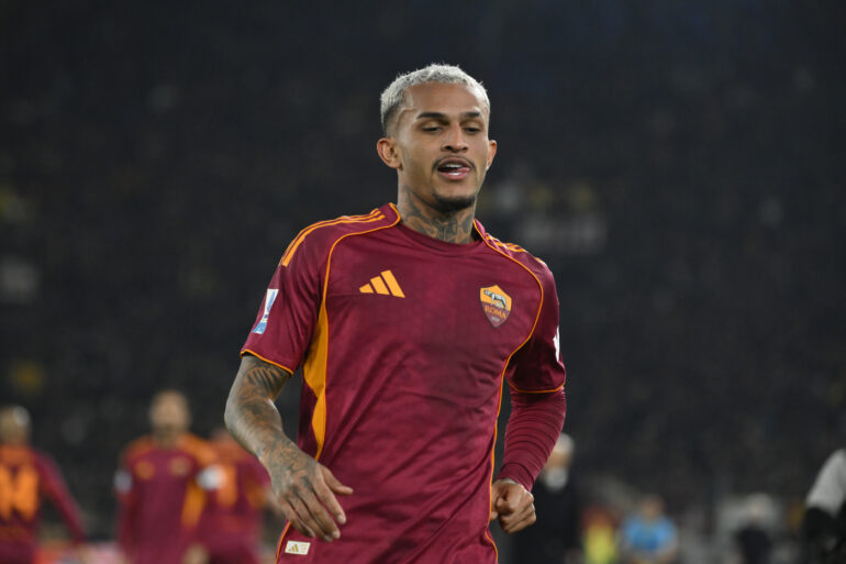 Wesley Continues Recovery Work During Vacation Ahead of Pre-Season