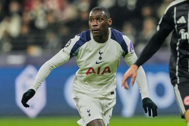 Roma in contact with Kolo Muani