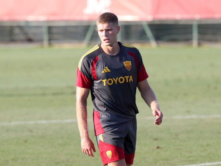 Bologna hunt for Castro replacement as Dovbyk edges away from Roma