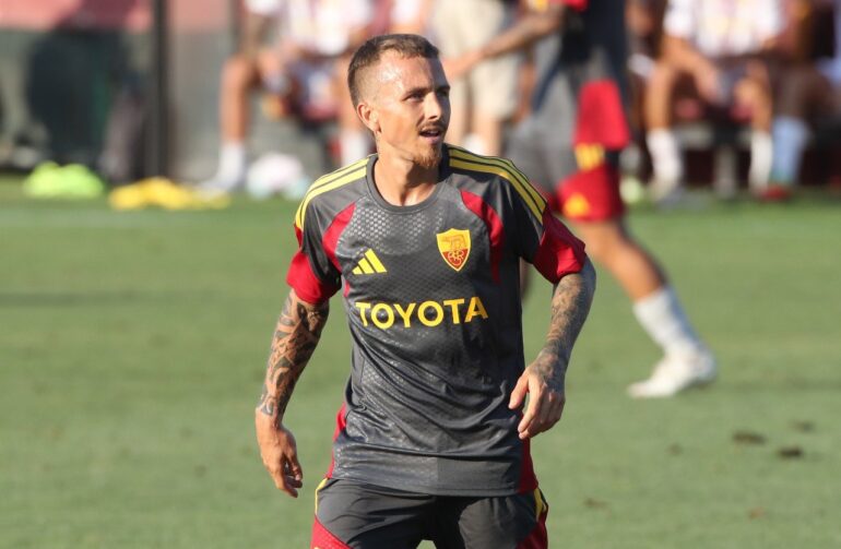 Angeliño's bitter return: sent off on first start in a year for Deportivo