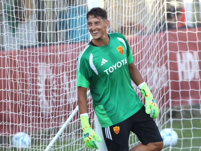 Gollini steps in for Roma as Svilar sidelined with foot fracture