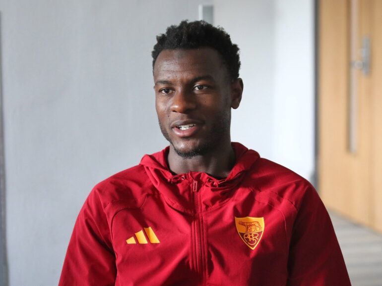 Ndicka undergoes adductor tests as Rensch returns to training